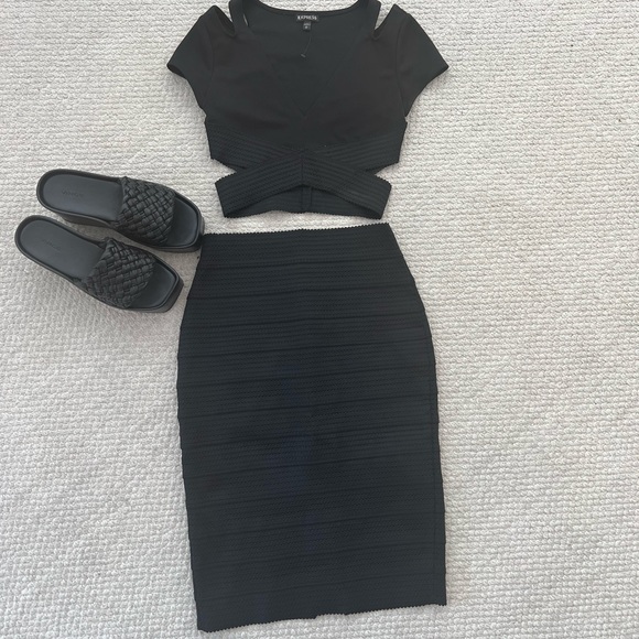 Express Dresses & Skirts - NWOT! Express Black Pencil Skirt! XS